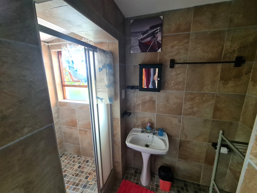 4 Bedroom Property for Sale in Ferreira Town Eastern Cape